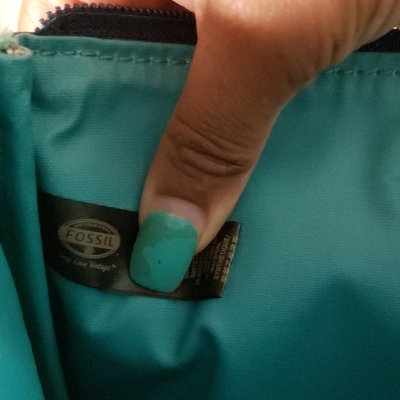 Fossil Pouch+Crossbody - Picture 5 of 8